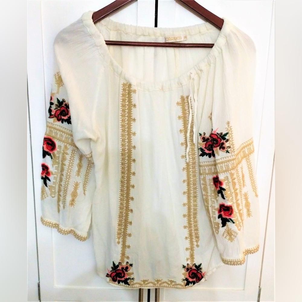 Sorrento NWT Embroidered Peasant Blouse - Cream with Rose Accents